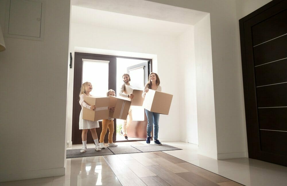 4 beneficios de comprar una casa