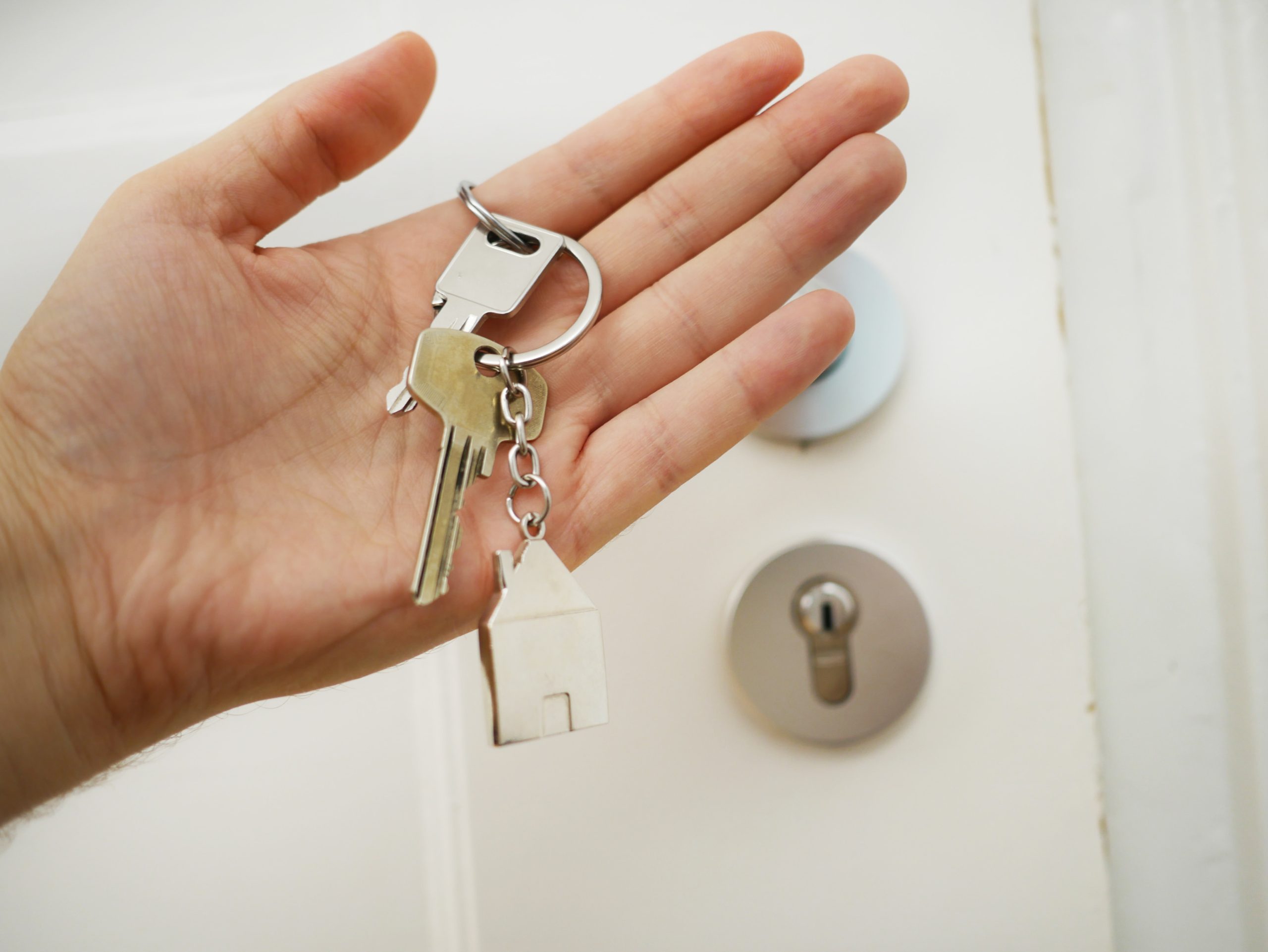 ¿Cuáles son los requisitos para aplicar a una vivienda en Paseo del Norte?