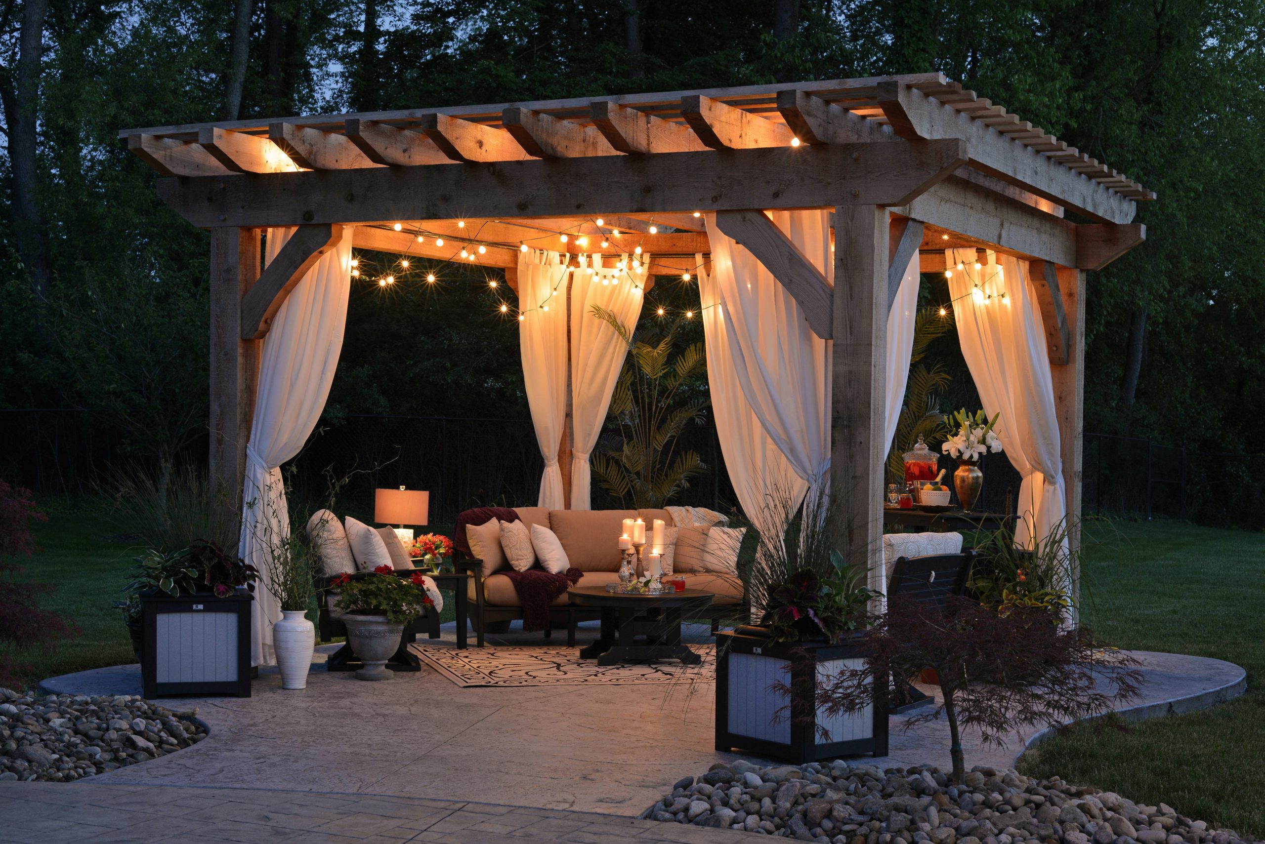 Mejora tu tiempo en casa con espacios al aire libre: Convierte tus patios y jardines en espacios relajantes
